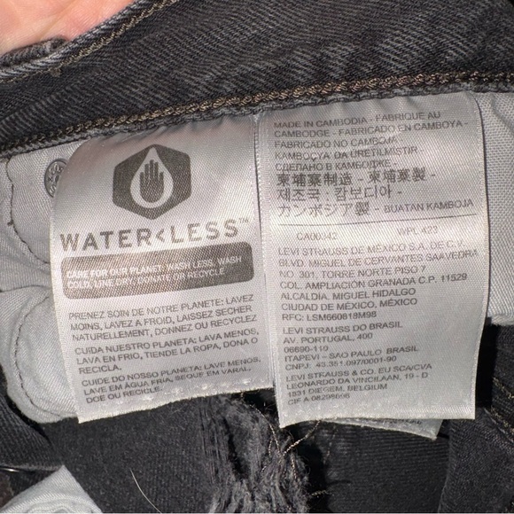 Levi's 501 Vintage Black Distressed Denim Shorts - Picture 7 of 13